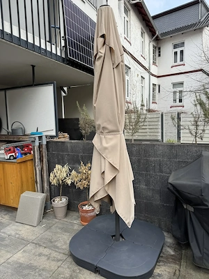 Hängesonnenschirm mit Fuß, 330x240 cm Höhe ca.245 Fuss 98x98.