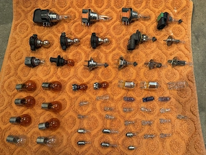 Verschiedene Kfz-Scheinwerferlampen