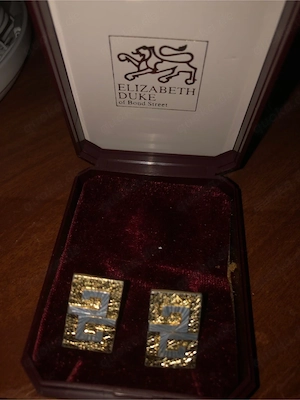 verkaufe ddr und ältere abzeichen 