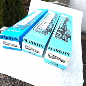 3 x Märklin HO Modelle--2 x Silberlinge Nah Verkehr und  1 x D Zug Gepäckwagen  mit OVP Bild 5