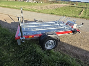 750 KG Motorradanhänger zu Vermieten