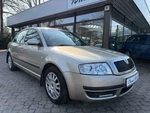 Skoda Superb 2.0 Classic*nur 147 TKM*2.Hand*AHK*Klimaautom.*PDC Bild 3