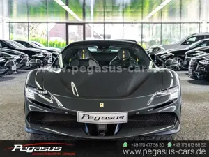 Ferrari SF90 Spider GRIGIO SCURO / RACING SEATS Bild 4