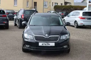 Skoda Superb Combi Exclusive 4x4 l NAVI l XENON l Bild 2