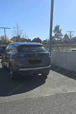 Peugeot 3008 PureTech 180 EAT8 GT Pack rotes Leder Bild 2