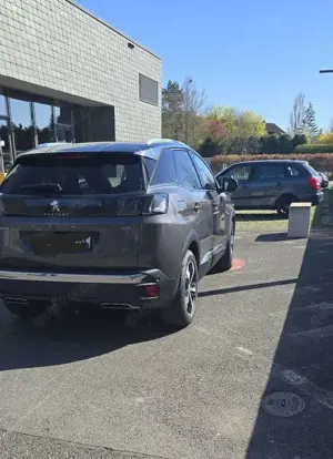 Peugeot 3008 PureTech 180 EAT8 GT Pack rotes Leder Bild 3