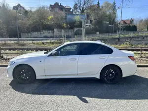 BMW 330 Bild 3