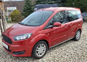 Ford Tourneo Courier Trend 5 Sitzer , wenig km , absolut Top