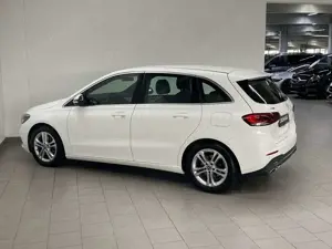 Mercedes-Benz B 200 EDITION 19 PROGRESSIVE+LED+NAVI+KAM+TOTWIN Bild 2