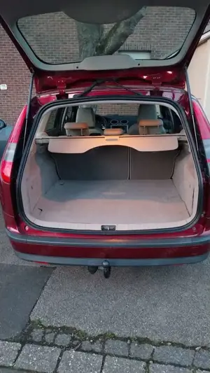 Ford Focus Turnier 1.6 Ti-VCT Trend Bild 3