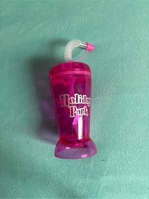 Holiday Park Trinkbecher mit Strohhalm pink