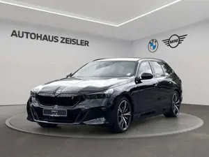 BMW i5 xDrive40 Tour. M Sport Pro 20"LM AHK Glasdach Sitz