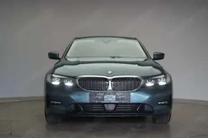 BMW 320 Bild 2