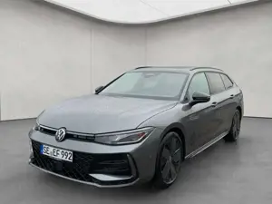 Volkswagen Passat R-Line 2,0 l TDI DSG 4M ''Black Style'' Bild 2