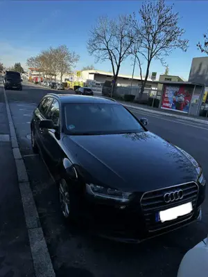 Audi A4 Attraction Bild 2