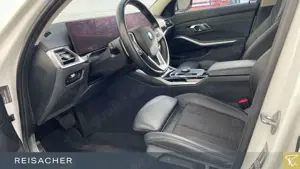 BMW 330 Bild 4