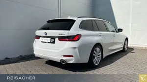 BMW 330 Bild 2