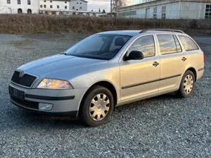 Skoda Octavia Combi 1.6 Active LPG ALU TÜV 11/2026
