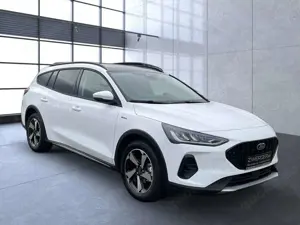 Ford Focus Turnier Active X Pano iACC Navi Kamera LED P
