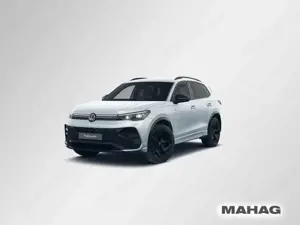 Volkswagen Tiguan 2.0 TDI R-Line BlackStyle AHK IQ.Light IQ Bild 5