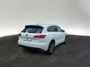 Volkswagen Touareg R-LINE 3.0 V6 TDI 4M LEDER NAV LED KAM Bild 4