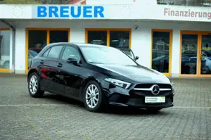 Mercedes-Benz A 180 Automatik DISTRONIC Navi LED Klimaautomatik
