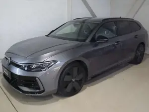 Volkswagen Passat Variant 2.0 TDI 142 kW 4Motion R-Line/AHK/Matrix