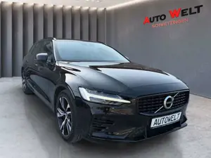 Volvo V60 Kombi R Design Recharge Plug-In Hybrid AWD Bild 4