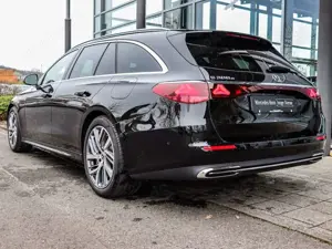 Mercedes-Benz E 300 T e Avantgarde AHK/Fahrass/Klimasitz/Beige Bild 3