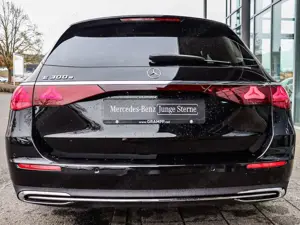Mercedes-Benz E 300 T e Avantgarde AHK/Fahrass/Klimasitz/Beige Bild 4