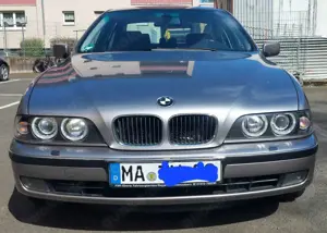 BMW 528 528i