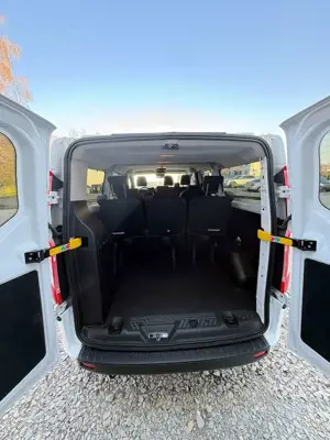 Ford Transit Custom Transit Custom 320 TDCi 320 L2H2 VA Autm. Trend Bild 5