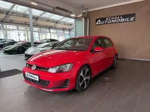 Volkswagen Golf VII GTI SOUND/ACC/DYNAUDIO/BI-XENON/NAVI