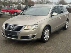 Volkswagen Passat Variant Highline*AUTM*BI-XENON*TOP Bild 2