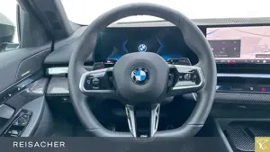 BMW 520 d Tou M Sport,AHK,DAPro.Autobahnass. Bild 5