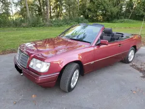 Mercedes-Benz E 200 E 200