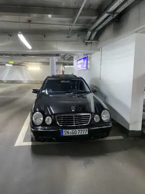 Mercedes-Benz E 55 AMG Mercedes-Benz E55 Amg