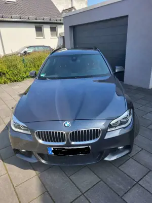 BMW 525 5er Touring Diesel 525d xDrive Touring Sport-Aut.