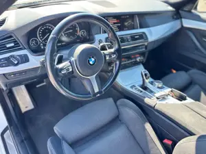 BMW 530 d xDrive M-Sport Navi+Camera/Panorama/H-K/HuD Bild 4
