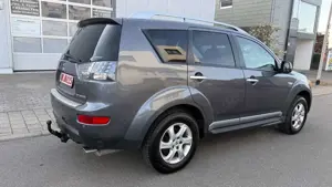 Mitsubishi Outlander Bild 4