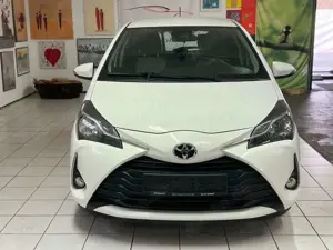 Toyota Yaris Comfort 1 Hand Garantie Automatik SzHz Bild 2