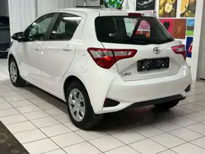 Toyota Yaris Comfort 1 Hand Garantie Automatik SzHz Bild 4