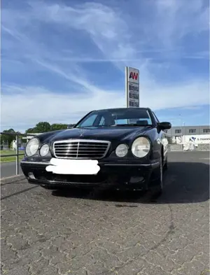 Mercedes-Benz E 200 Kompressor Avantgarde