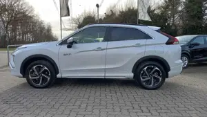 Mitsubishi Eclipse Cross Top Hybrid 4WD /AHK/Kamera/LED/Navi/ Bild 3