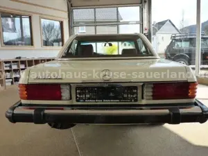 Mercedes-Benz SL 450 (US-R107) Cabriolet mit Soft u. Hardtop Bild 5