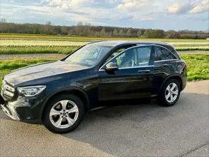 Mercedes-Benz GLC 220 d 4matic *Pano*head-up*AHK*elektr, Heckklappe*ASS* Bild 2