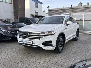 Volkswagen Touareg eHybrid Atmosphere Panorama AHK Bild 2
