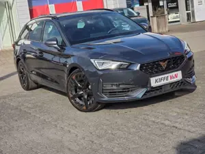 CUPRA Leon ST VZ 4Drive FullLink Pano Matrix LEDER Beats Bild 2