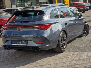 CUPRA Leon ST VZ 4Drive FullLink Pano Matrix LEDER Beats Bild 3