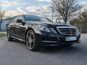 Mercedes-Benz E 220 E 220 CDI DPF BlueEFFICIENCY 7G-TRONIC Avantgarde